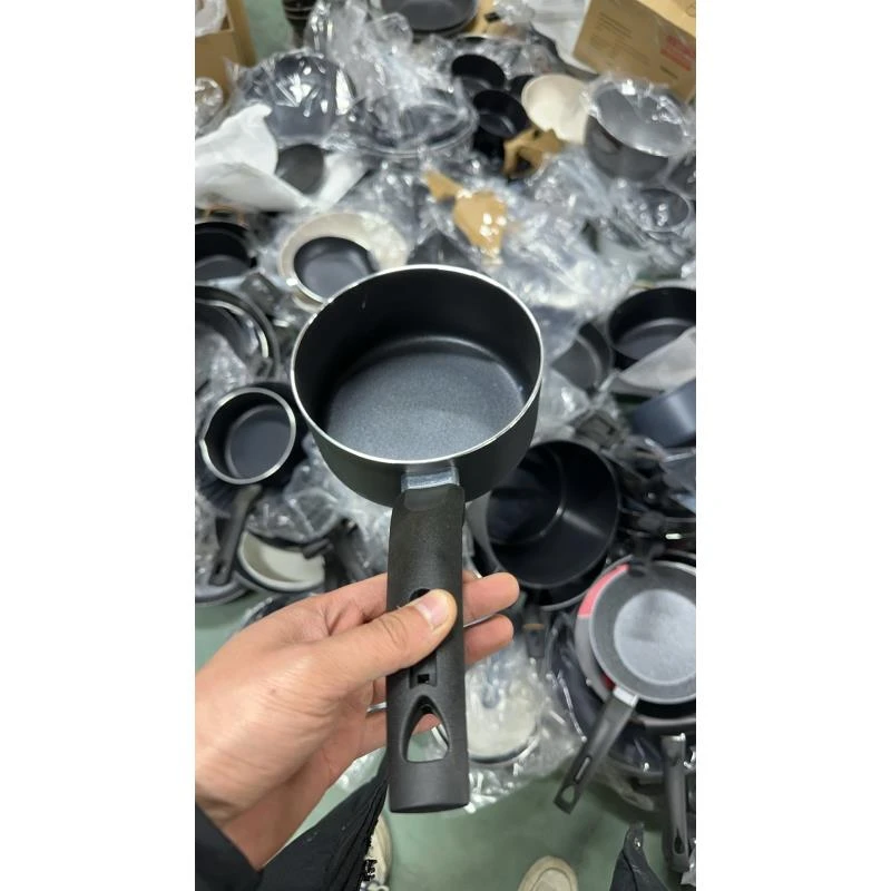 A6 奶锅不粘锅口径16 高度7 外贸尾货部分微瑕，介意勿拍