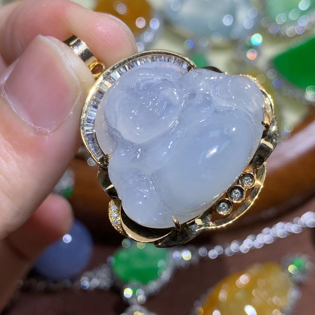 翡翠颈饰18K金镶嵌佛