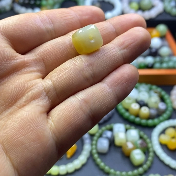 和田玉未镶嵌珠宝半成品糖白方块卡12