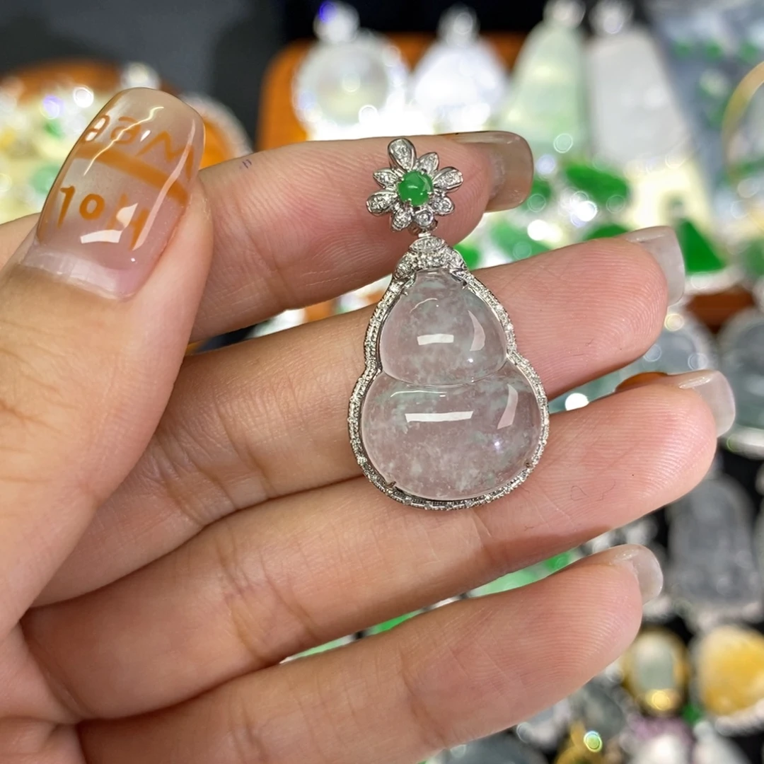 翡翠18K金镶嵌颈饰A货翡翠