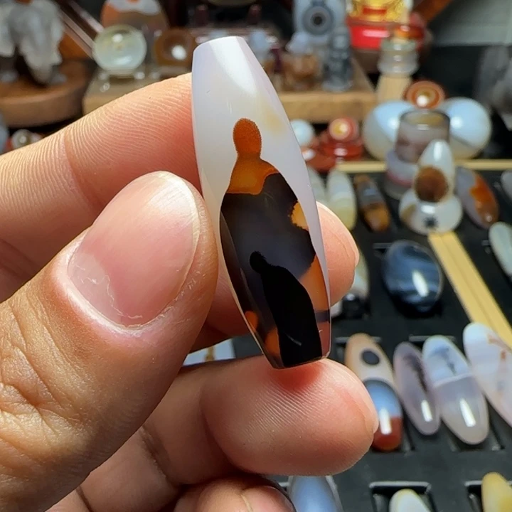 赵***生玛瑙/玉髓未镶嵌颈饰