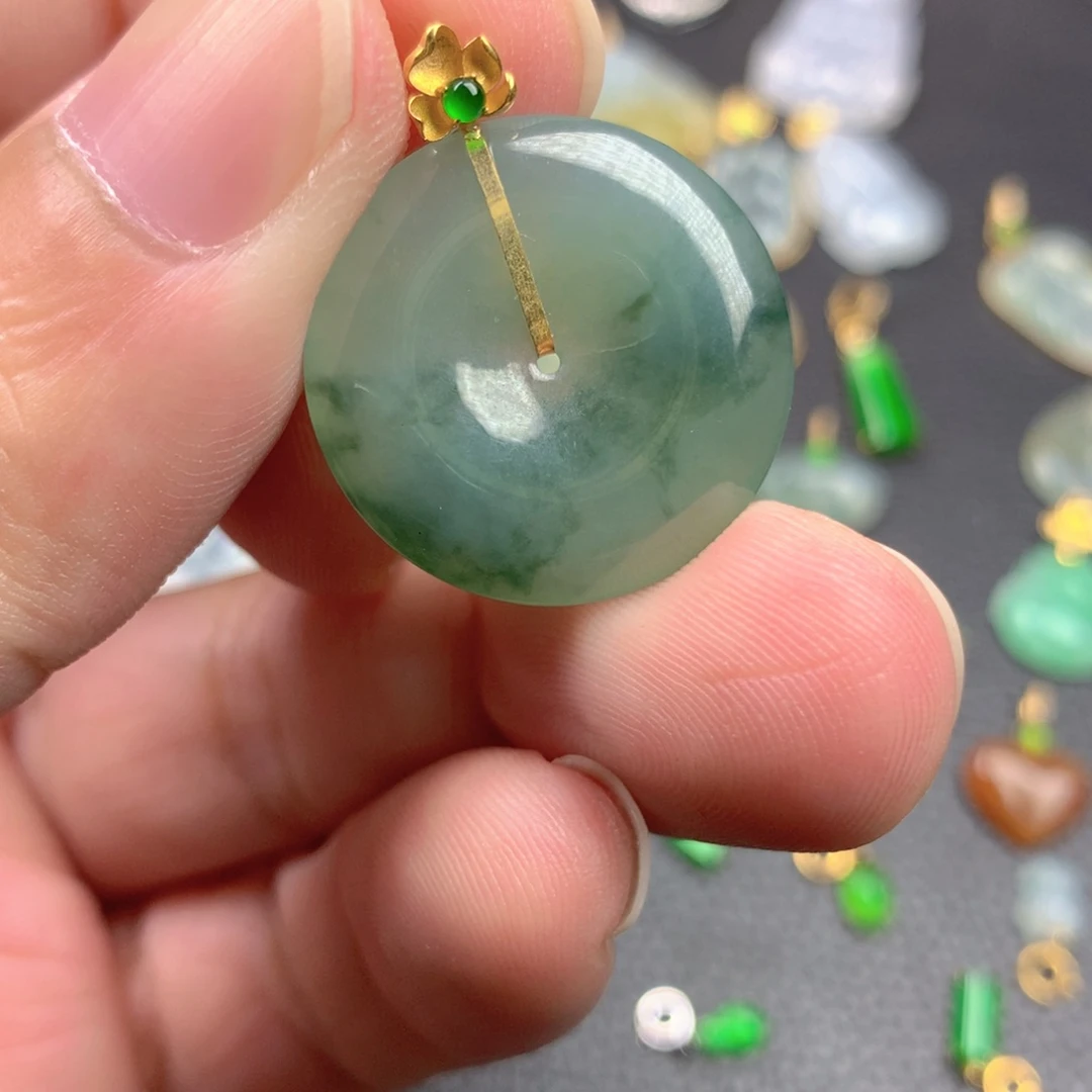【闪购商品】颈饰18K金镶嵌翡翠翡翠