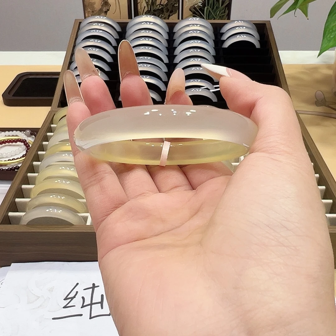 玛瑙/玉髓未镶嵌手镯