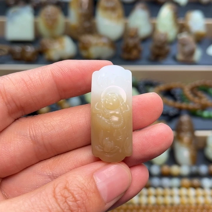 和田玉（糖玉）未镶嵌颈饰