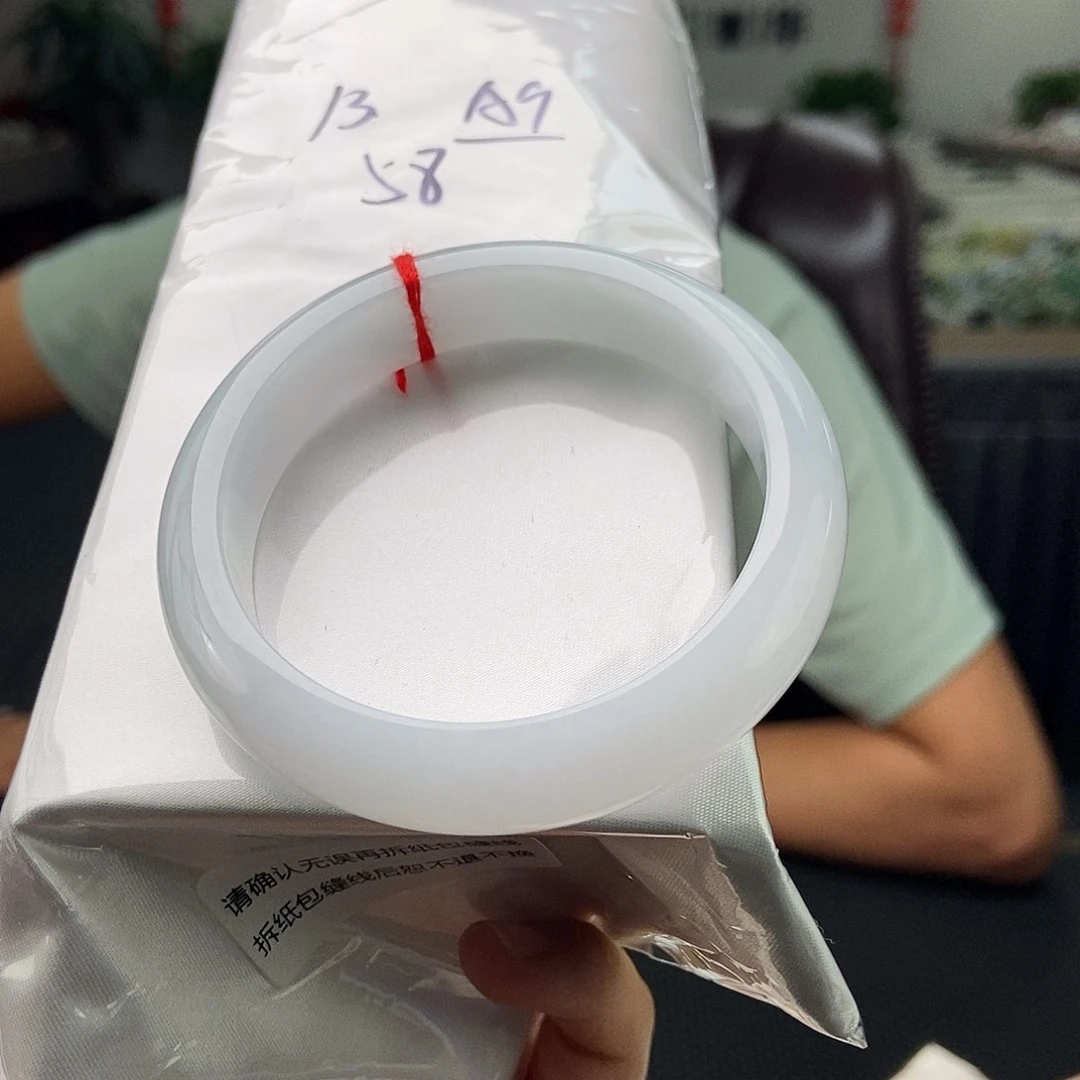 未镶嵌手镯翡翠拍一发一
