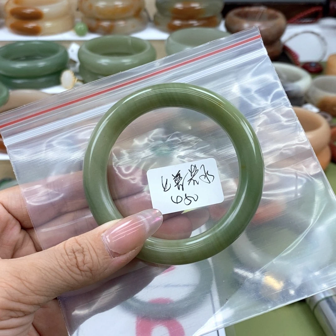 石英质玉手镯未镶嵌よ***゛