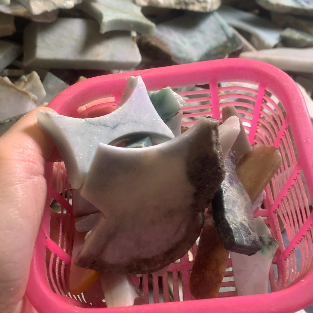 翡翠颈饰未镶嵌缅甸翡翠