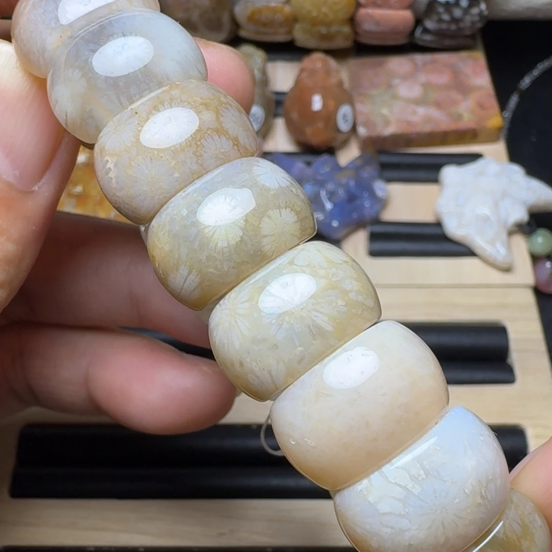 未镶嵌纯天然色有机玉石保真色硅化玉