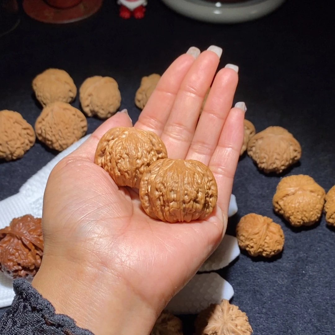 文玩核桃吊坠李*恒山地磨