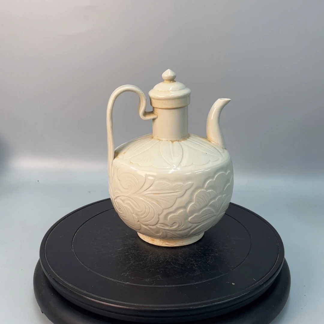 摆件瓷器制作方法是采用传统手工