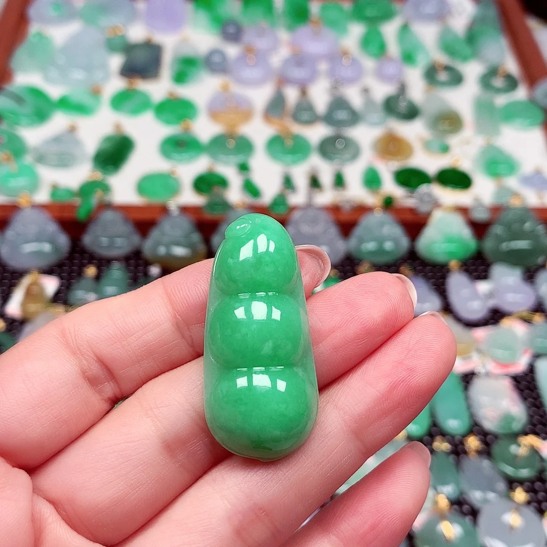翡翠未镶嵌颈饰天然翡翠A货