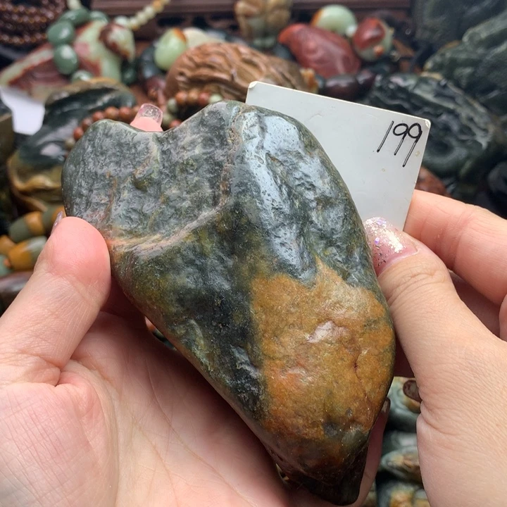 岫岩河磨玉（透闪石质玉）把件未镶嵌