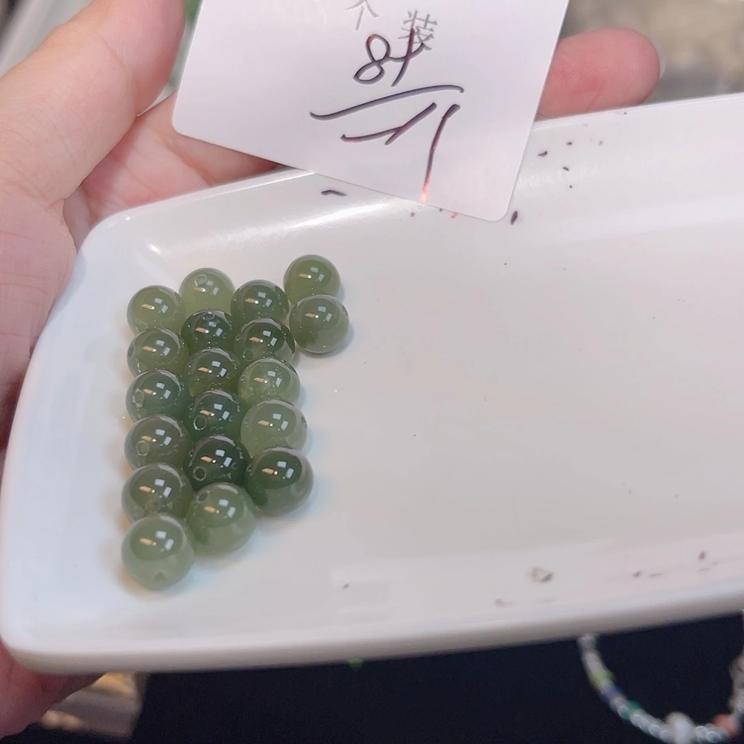 未镶嵌珠宝半成品水晶68 。