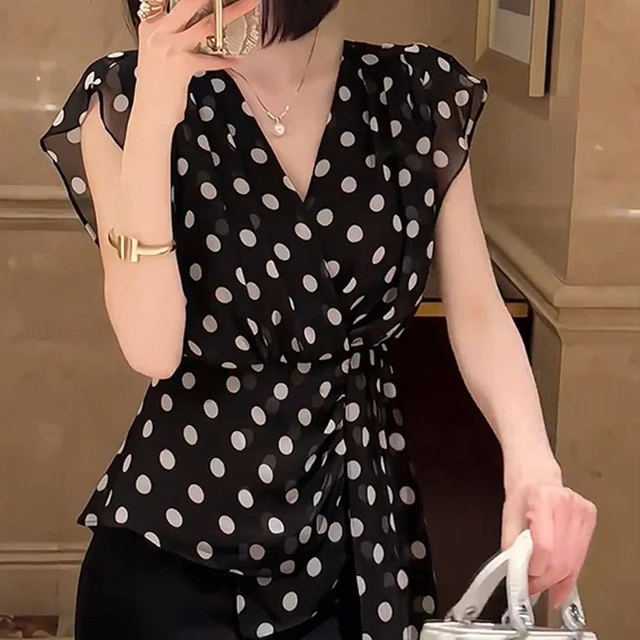 韩系chic绝美黑色波点v领短袖衬衫女夏季款休闲百搭好看小众上衣