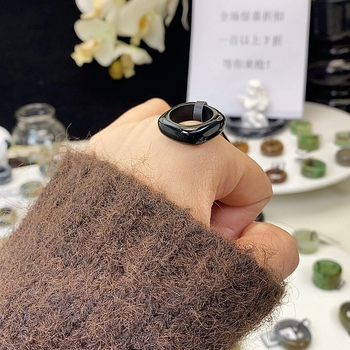 和田玉（糖玉）未镶嵌戒指Z73黑青方圆14.75