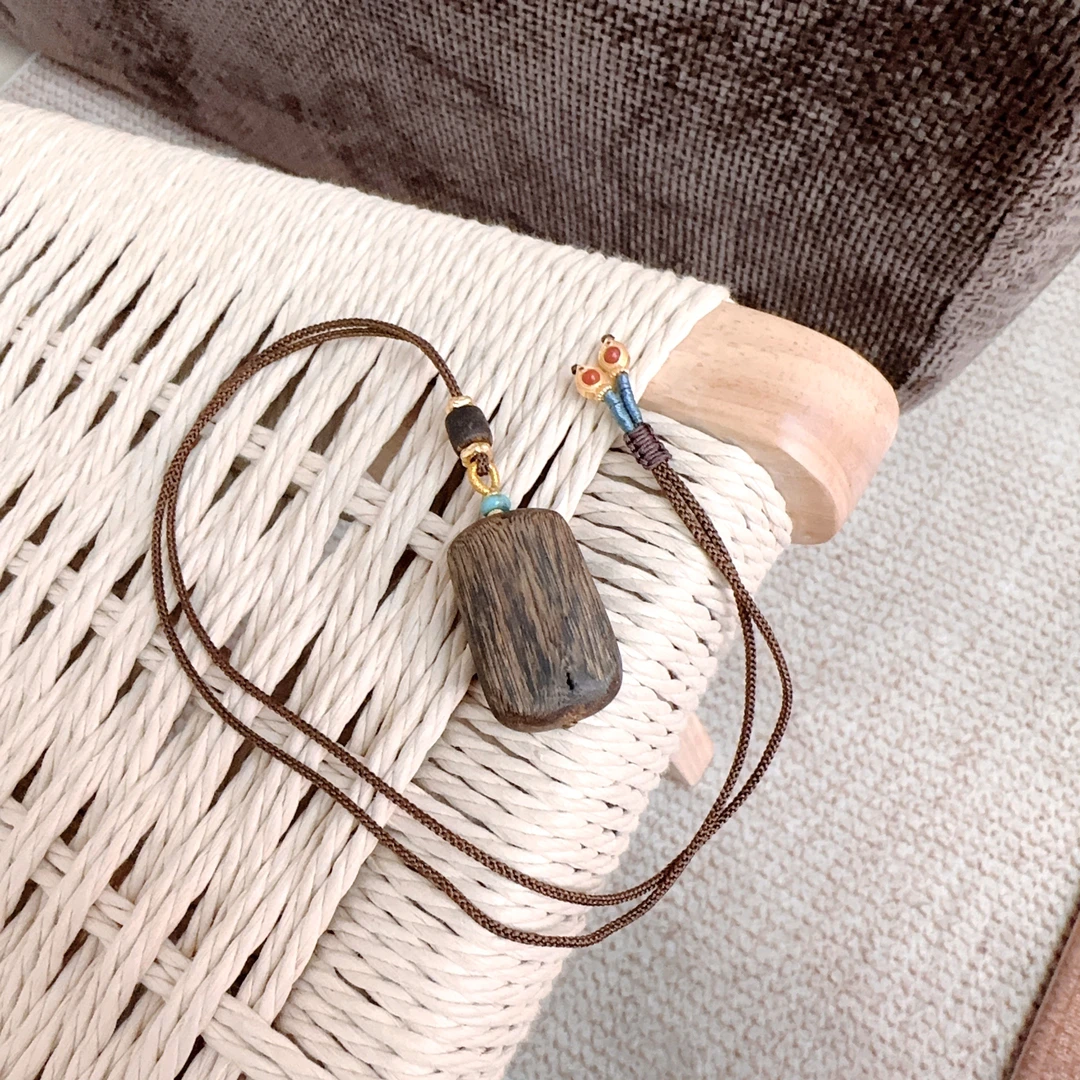 沉香奇楠沉香无事牌吊坠（多样性发货）XK25472