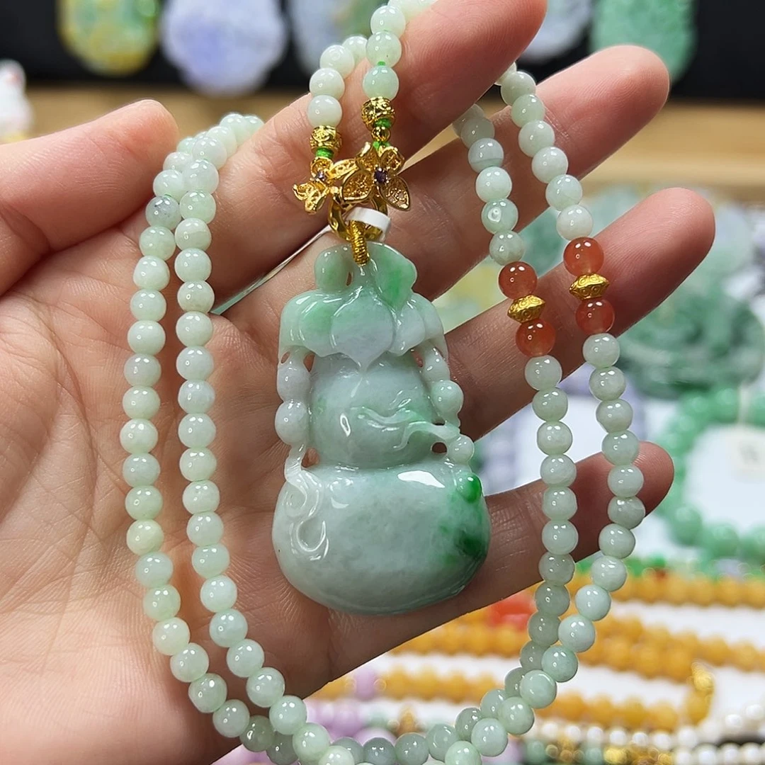 翡翠未镶嵌颈饰吊坠