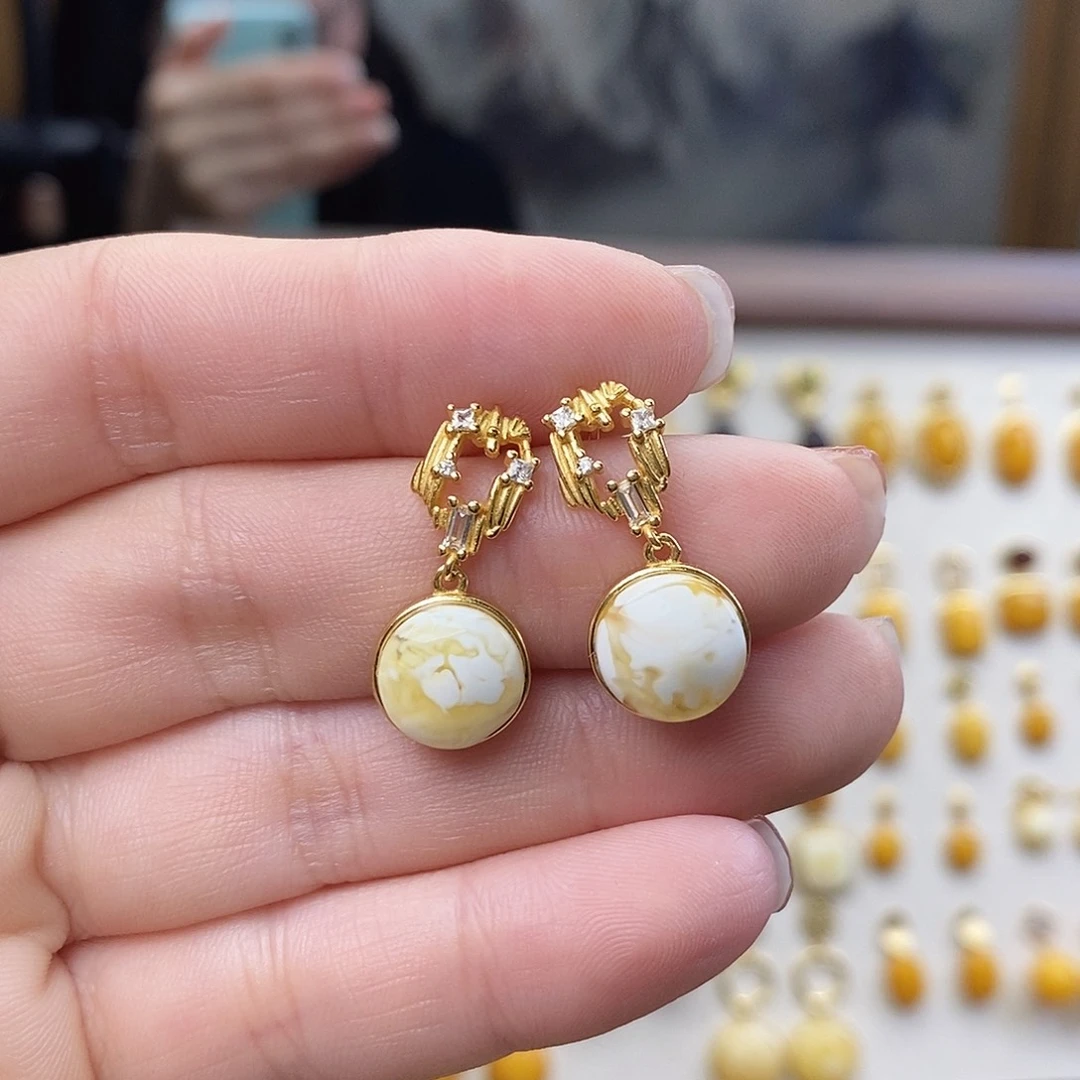 琥珀未镶嵌裸石成品