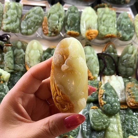 和田玉未镶嵌挂件