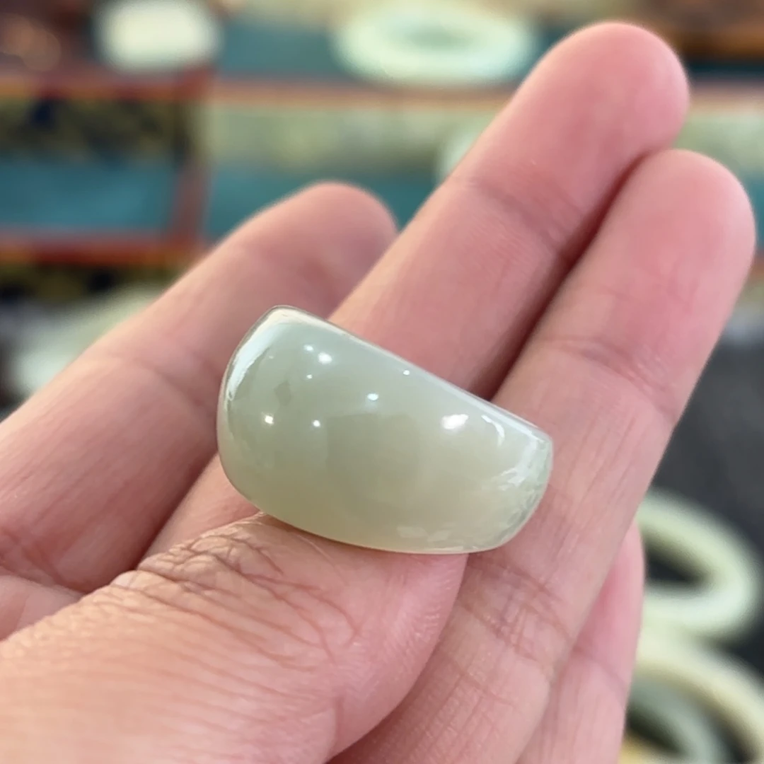 吃***茄和田玉（糖玉）未镶嵌手链