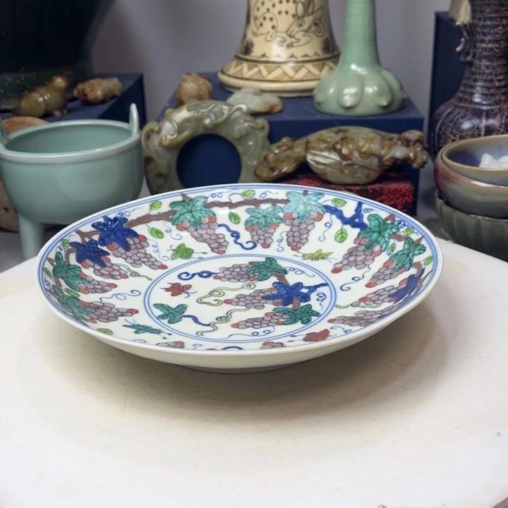 摆件俏*斗彩葡萄纹盘