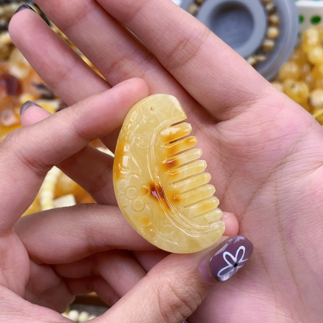 琥珀未镶嵌珠宝奇石