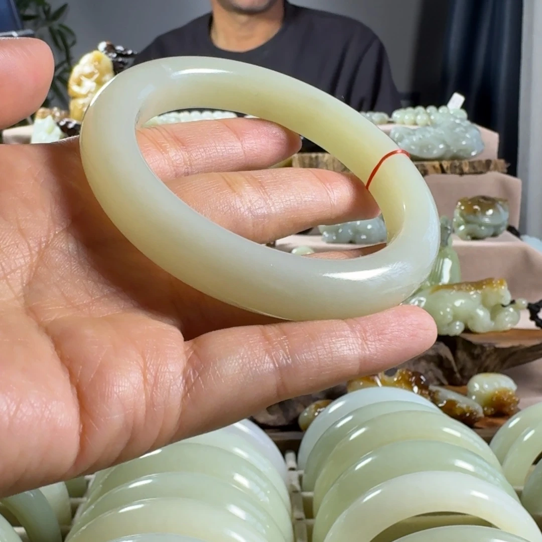 和田玉（糖玉）未镶嵌手链