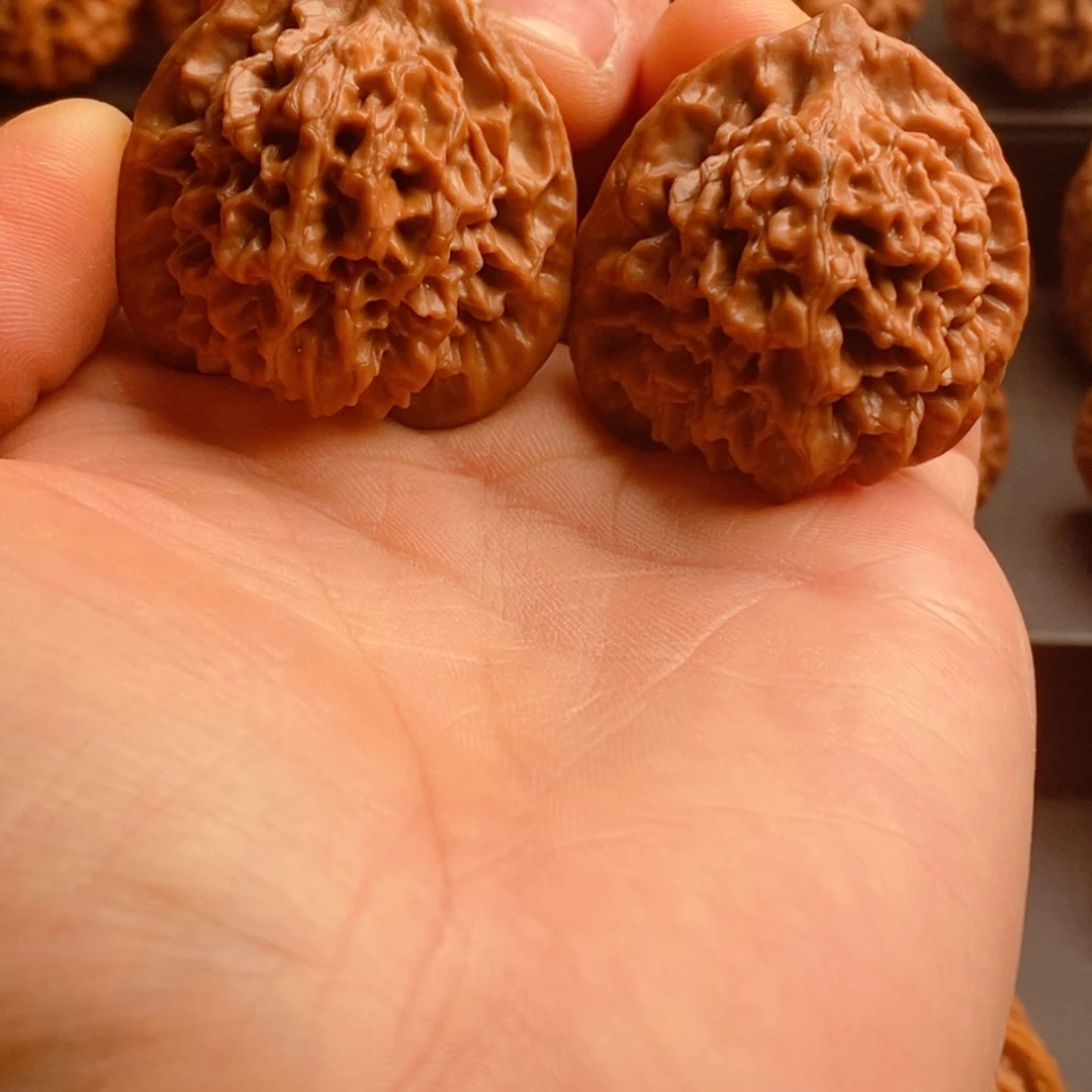 把件文玩核桃山地秦闷