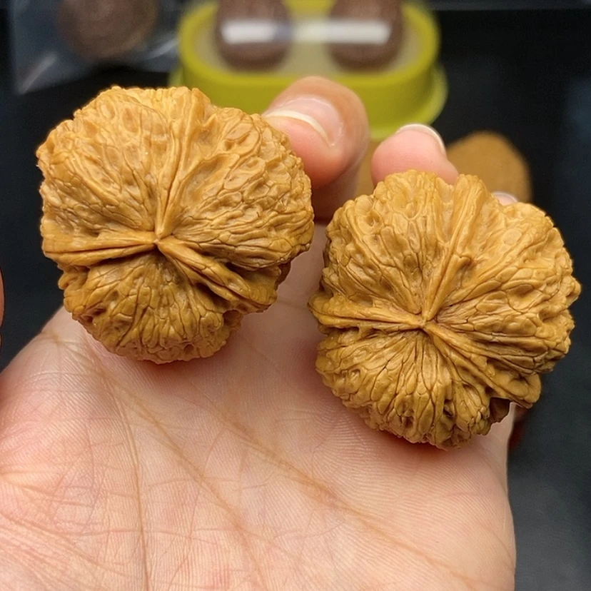 【闪购商品】把件文玩核桃37尺三棱