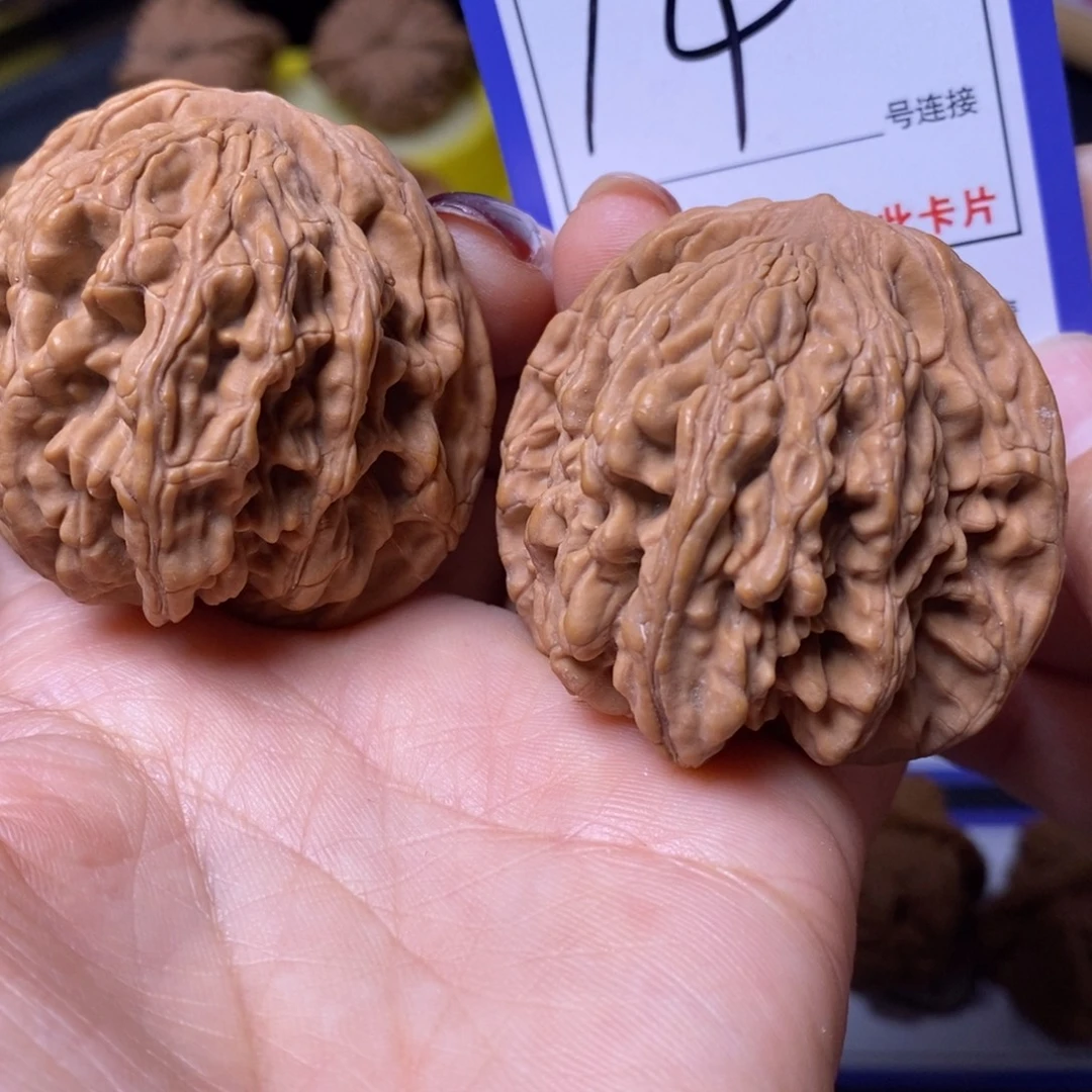 文玩核桃把件47虎头14全