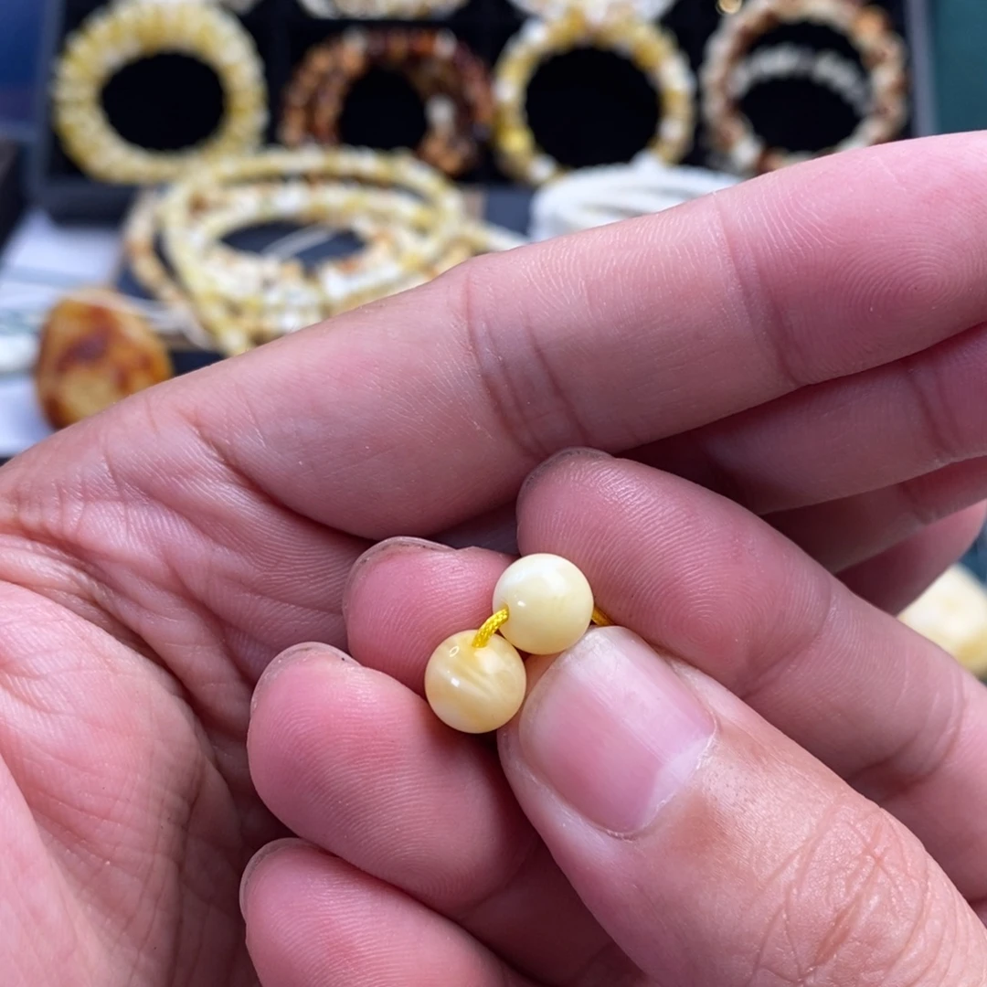 英***伦裸石蜜蜡未镶嵌8mm+蜜蜡