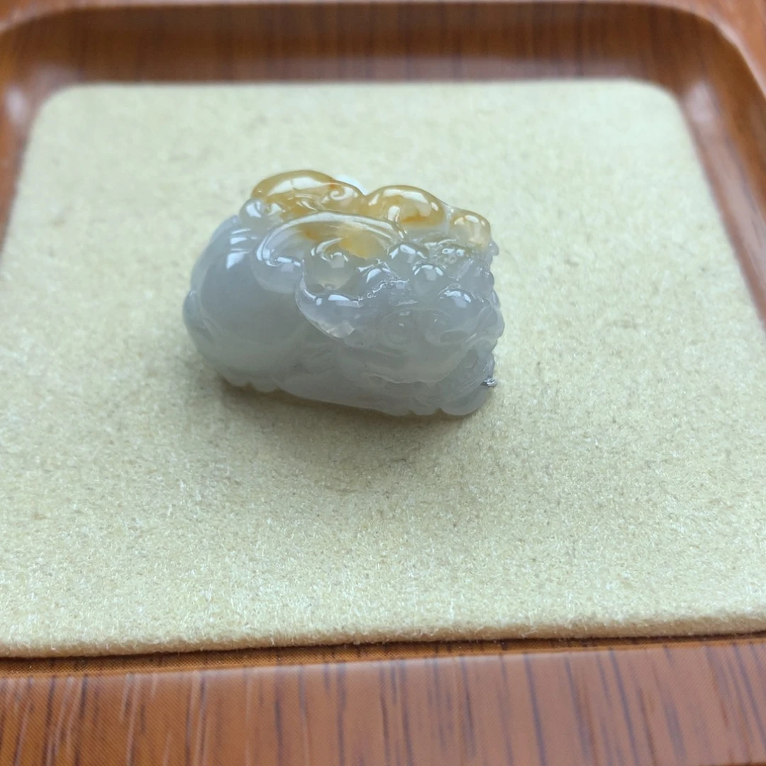 翡翠未镶嵌颈饰34