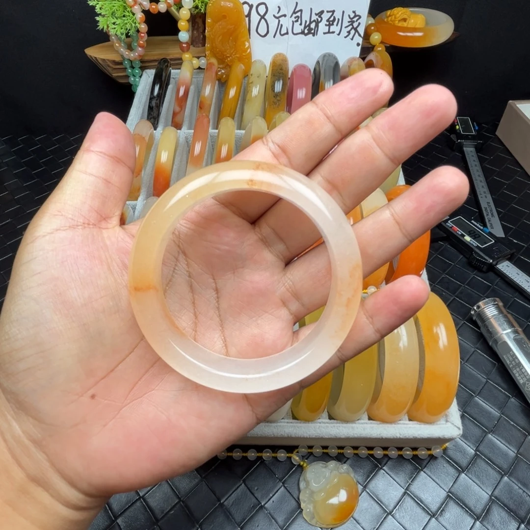 半***器未镶嵌石英质玉（黄龙玉）手镯