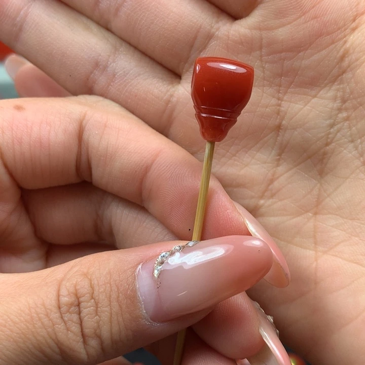 未镶嵌三通南红玛瑙