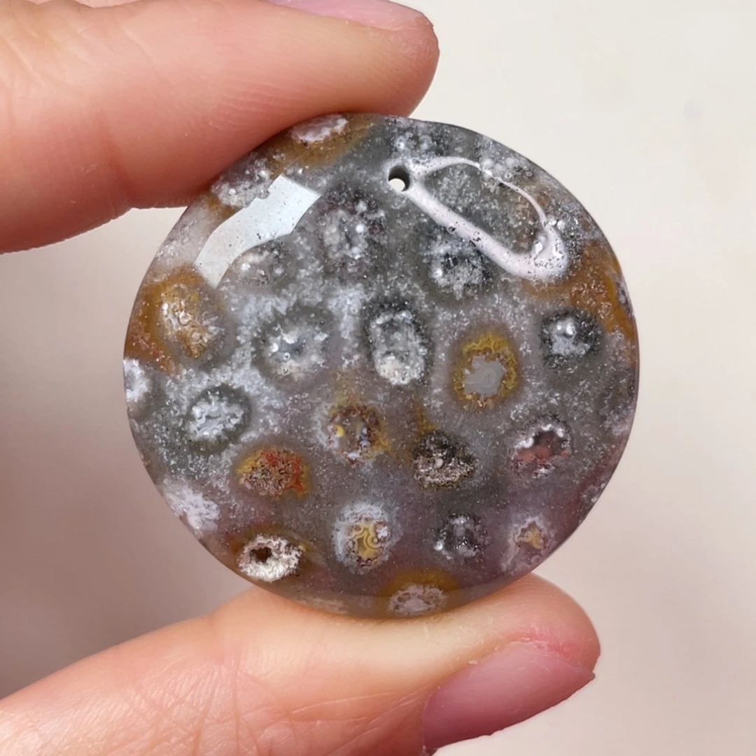 【闪购商品】未镶嵌吊坠(赠链)硅化玉