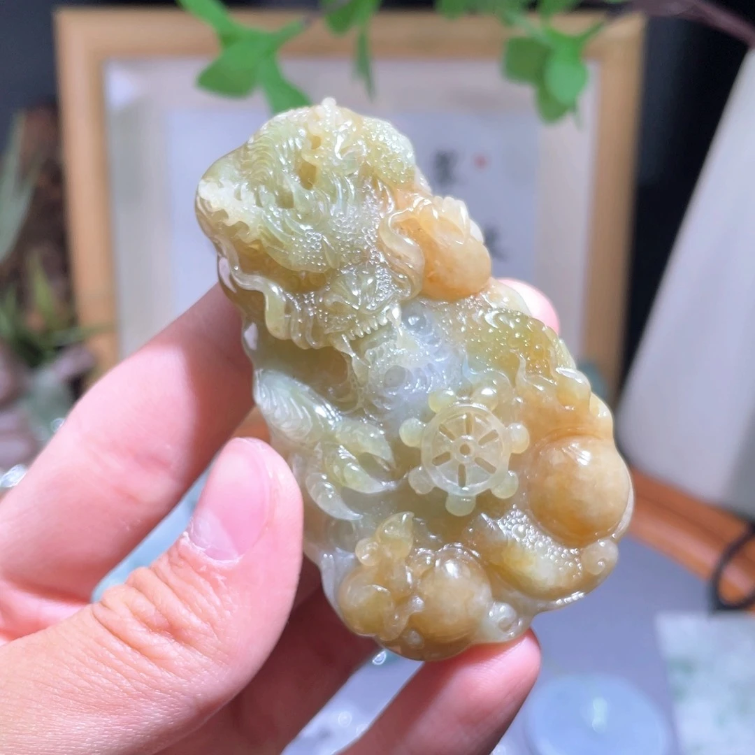 翡翠18K金镶嵌颈饰吊坠86
