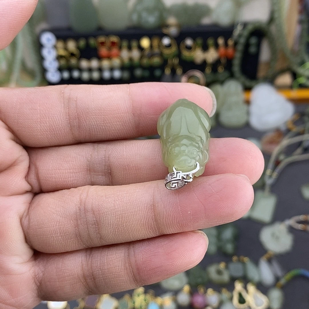 和田玉银S925镶嵌吊坠(赠链)