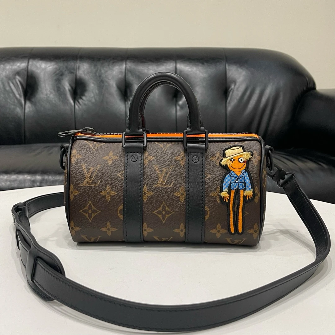 95新 LouisVuitton/路易威登 限量稻草人keepall xs斜挎包