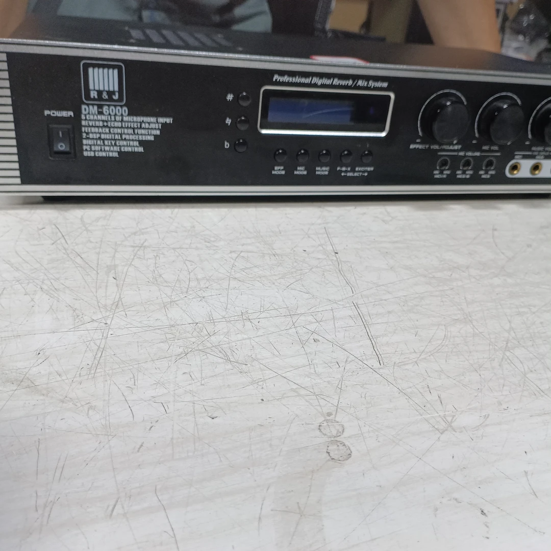 不包邮，效果器一条，RJ,不支持无理由