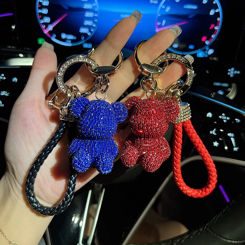 新品时尚可爱满钻坐姿小熊钥匙扣带钻皮绳创意情侣钥匙链包包挂件