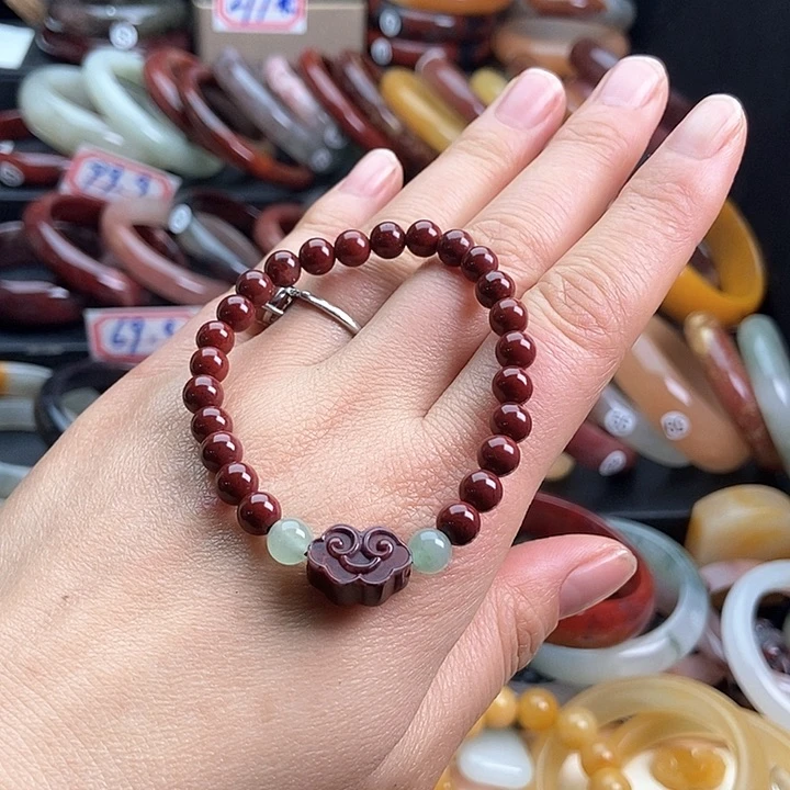 石英质玉手镯未镶嵌依*