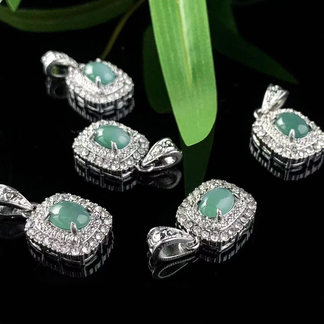 面面来财珠宝AT5354-A货翡翠福贝吊坠-配绳子-多样性发其一