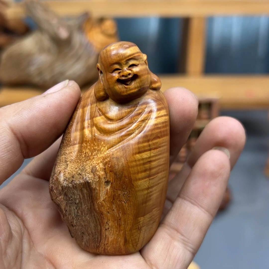 等***来木崖柏木摆件手把件