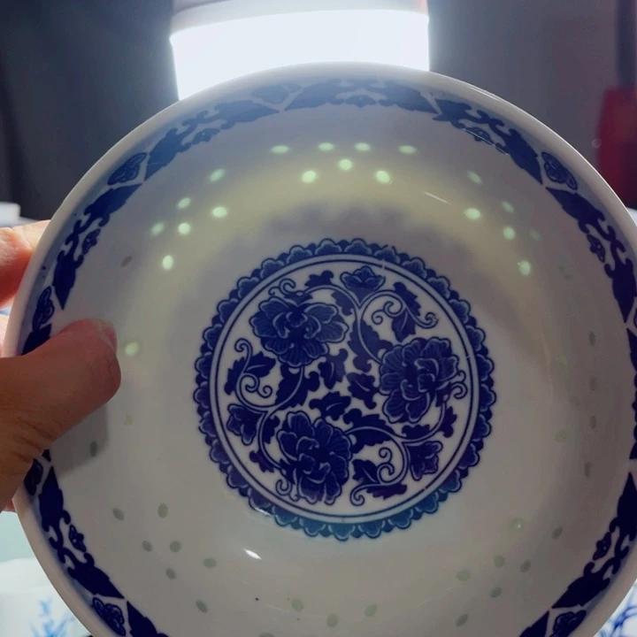 青花玲珑7寸面碗牡丹花