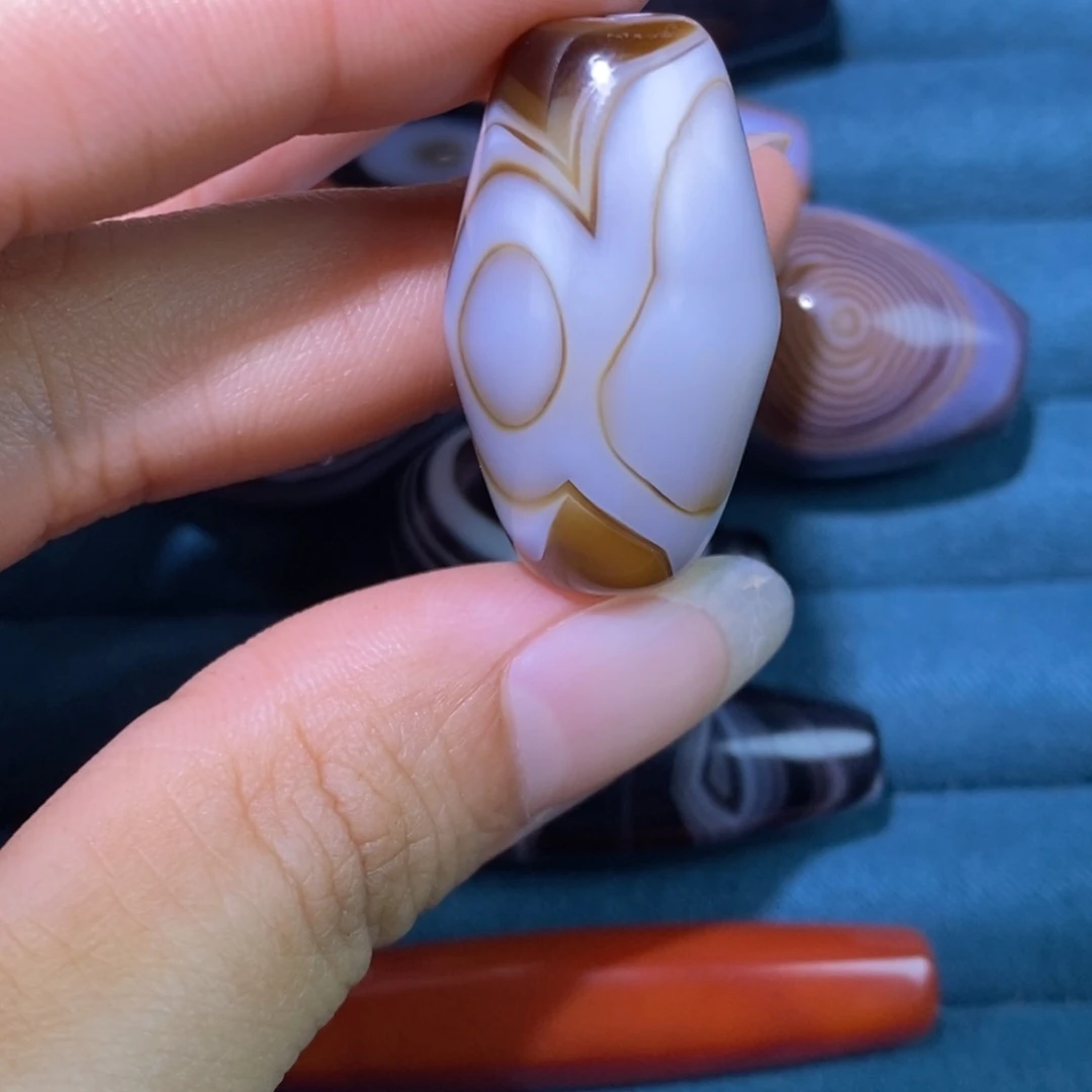 未镶嵌玛瑙/玉髓珠宝奇石