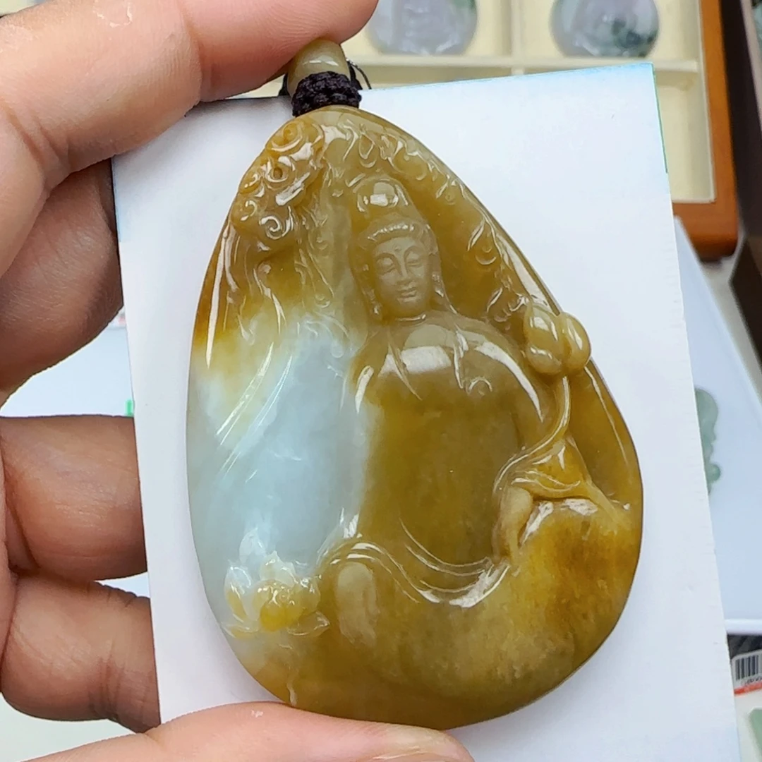 翡翠未镶嵌颈饰