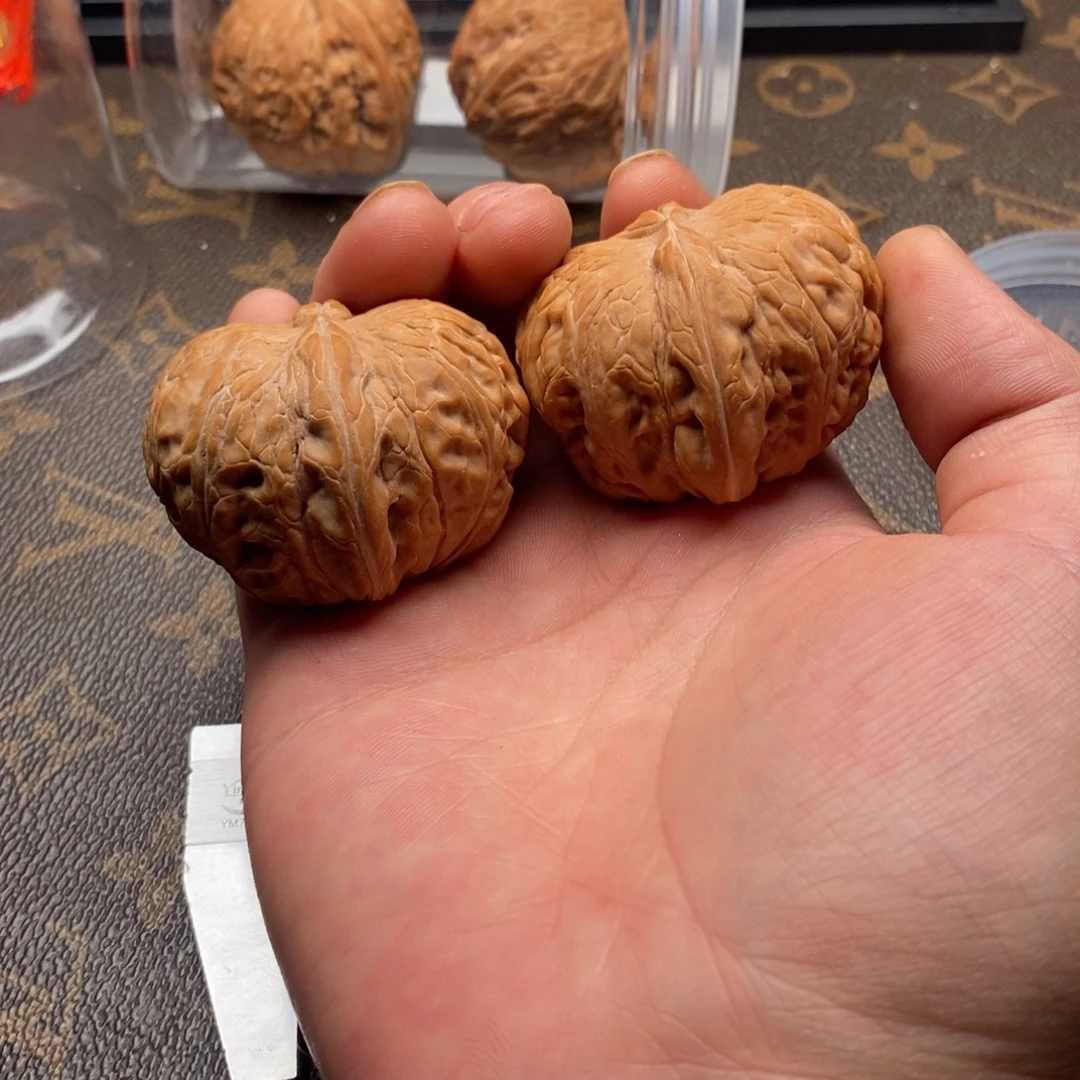 文玩核桃精品对元宝精品45全品