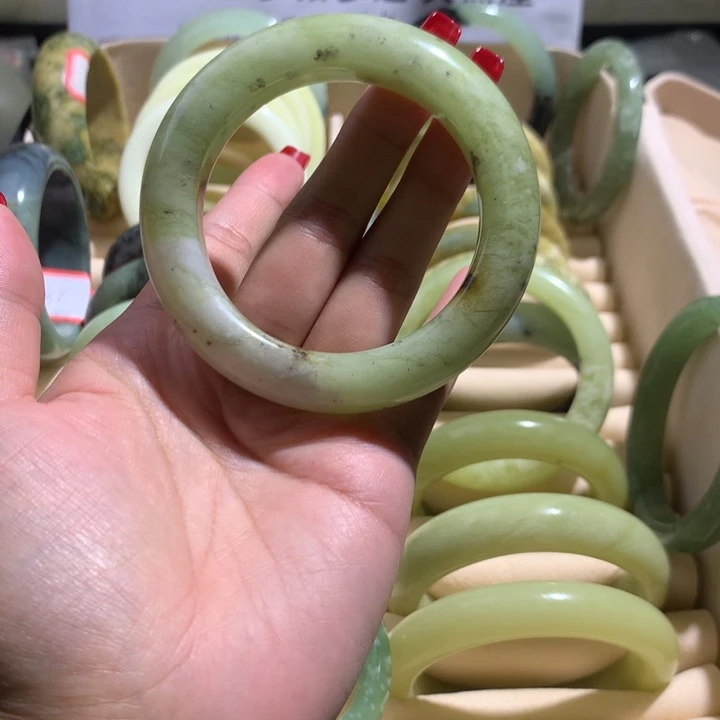 理***理蛇纹石玉未镶嵌手镯