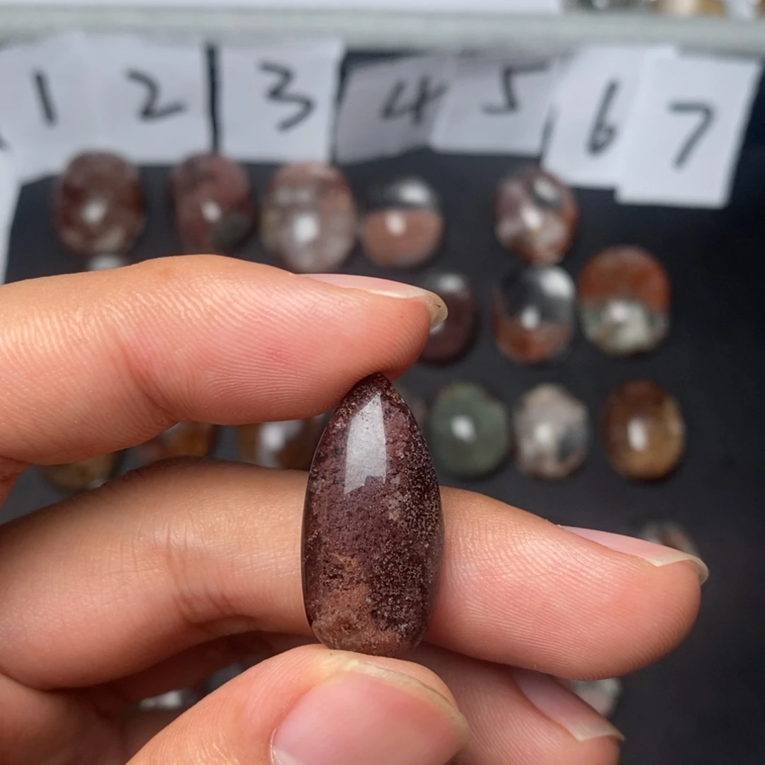 未镶嵌颈饰水晶水晶