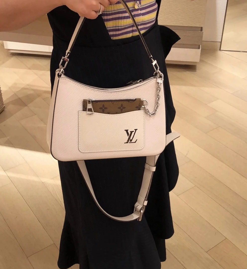 95新 LouisVuitton/路易威登 lv 白色水波纹腋下单肩包 （K）